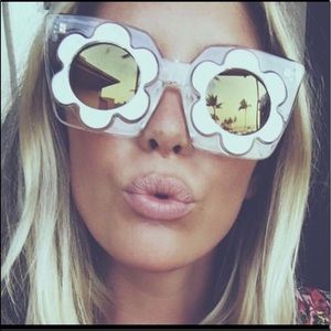 Free People Daisy Sunglasses